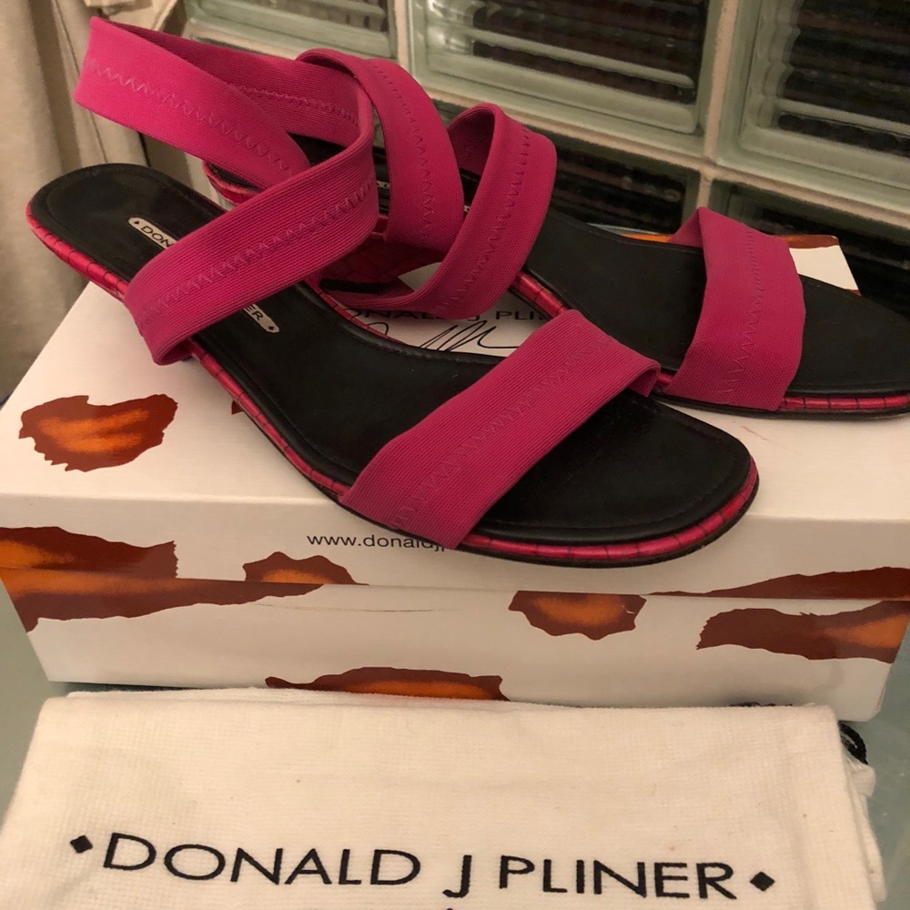 Donald J Pliner Kogi Gator Sandals 9M